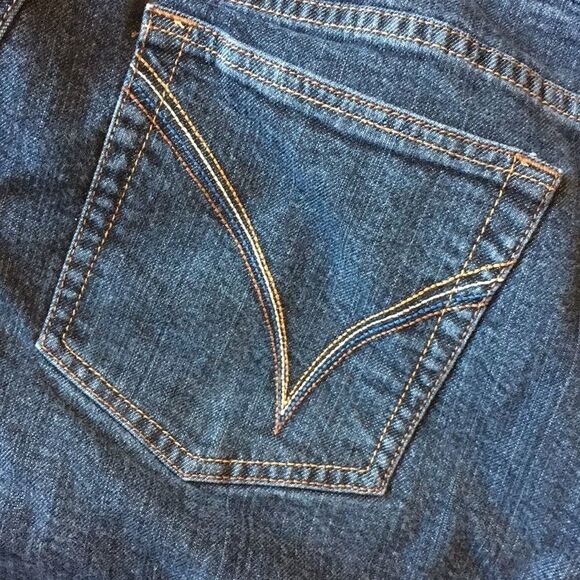 Venezia Jeans Co. Plus Sz Jeans with Raw Hems - Picture 7 of 14